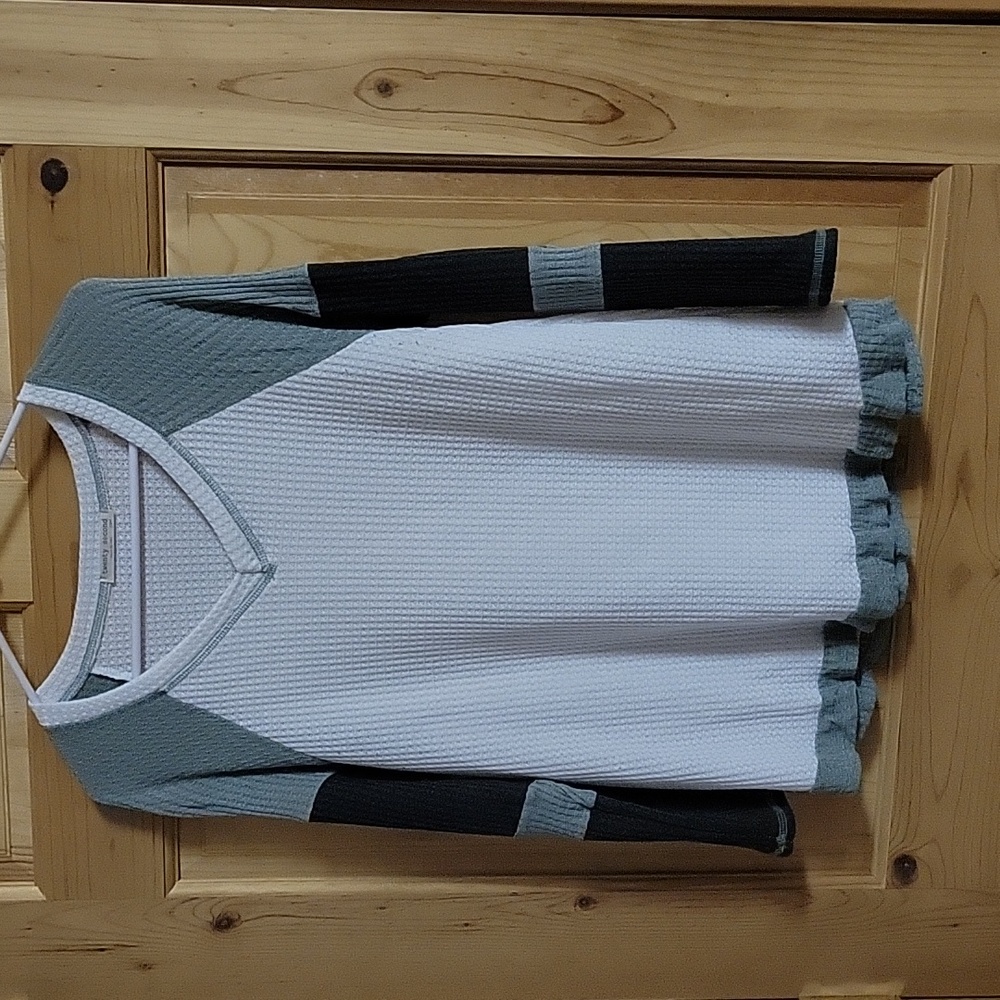 Twenty Secound 22nd waffle top size‎ Medium made in the USA white green black
